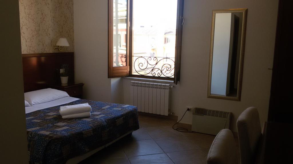 Mrs Julie Guesthouse Rome Bilik gambar